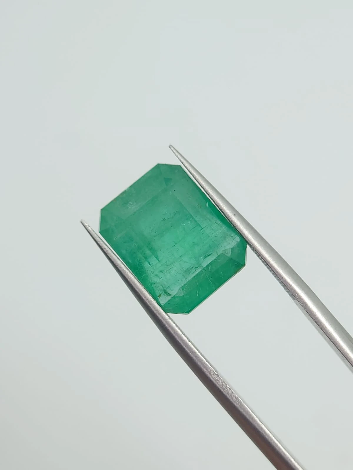8.39ct Natural Emerald Rectangular cut Loose Gemstone From Panjshir Afghanistan — view 4